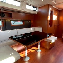 Beneteau Oceanis 51.1