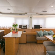 Lagoon 560