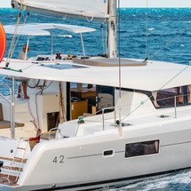 Lagoon 42