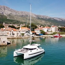Bali catamarans 4.0 lounge