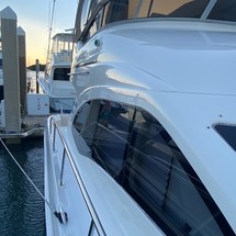 Sea ray 420 sedan bridge