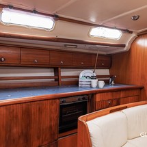 Bavaria 44