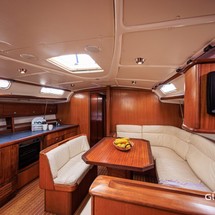 Bavaria 44