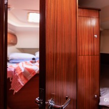 Bavaria 44