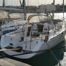 Beneteau Oceanis 37
