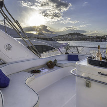 Majesty Yachts 50