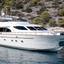 Majesty Yachts 50