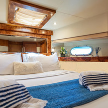 Majesty Yachts 50