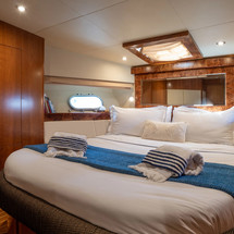 Majesty Yachts 50