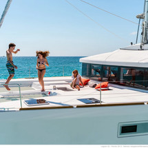 Lagoon 52