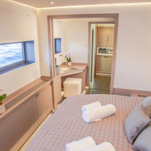 Fountaine Pajot Power 67