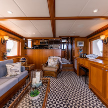 Outer reef yachts lrc cockpit motor yacht