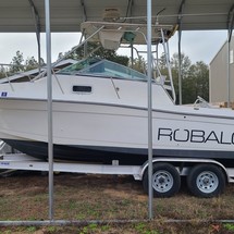 Robalo 2640 walkaround