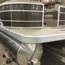 Bennington 24 sbrx