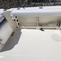 World cat 320 ec