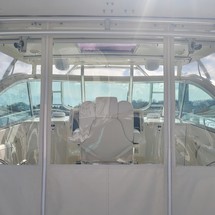 World cat 320 ec