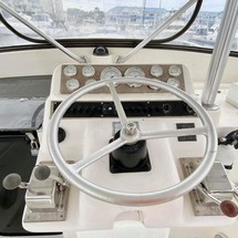 Luhrs 290 open