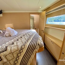 Lagoon 52