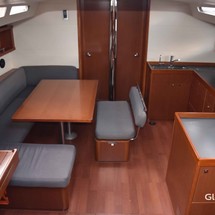 Beneteau Oceanis 38.1