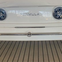 Formula 350 Crossover Bowrider