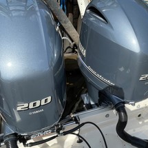 Grady-White Freedom 275