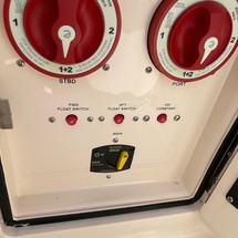 Grady-White Freedom 275