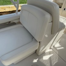 Grady-White Freedom 275