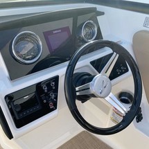 Sea Ray SPX 230 OB
