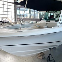 Boston Whaler 380 Outrage