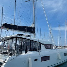 Lagoon 42