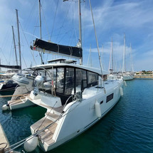 Lagoon 42