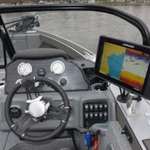 Starcraft Marine Fishmaster 210