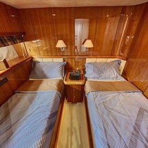 Sunseeker 82 Yacht