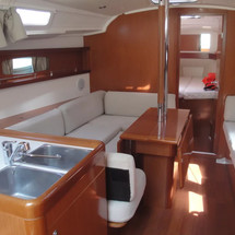 Beneteau Oceanis 37