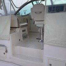 Grady-White Express 370