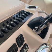 Grady-White Express 370