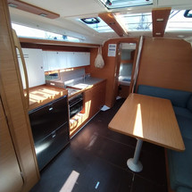 Dufour 390