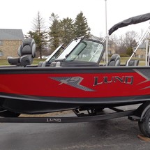 Lund Boats 1775 Crossover XS