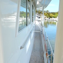 Grand Banks 52
