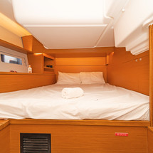 hot seat and giant (1 and 3 person)