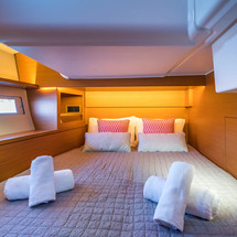 hot seat and giant (1 and 3 person)