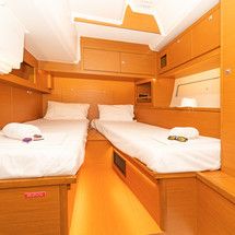 hot seat and giant (1 and 3 person)