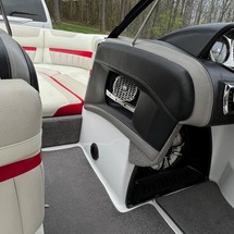 Malibu Wakesetter 24 MXZ