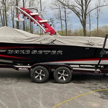 Malibu Wakesetter 24 MXZ