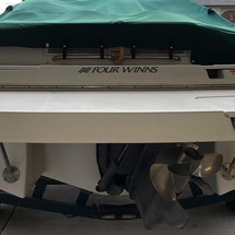 Four winns 220 horizon