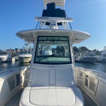 Boston Whaler 350 Outrage