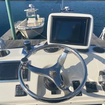 Boston Whaler 350 Outrage