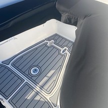 Boston Whaler 350 Outrage