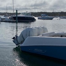 Boston Whaler 350 Outrage