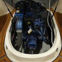 Avon Grand Tender 670